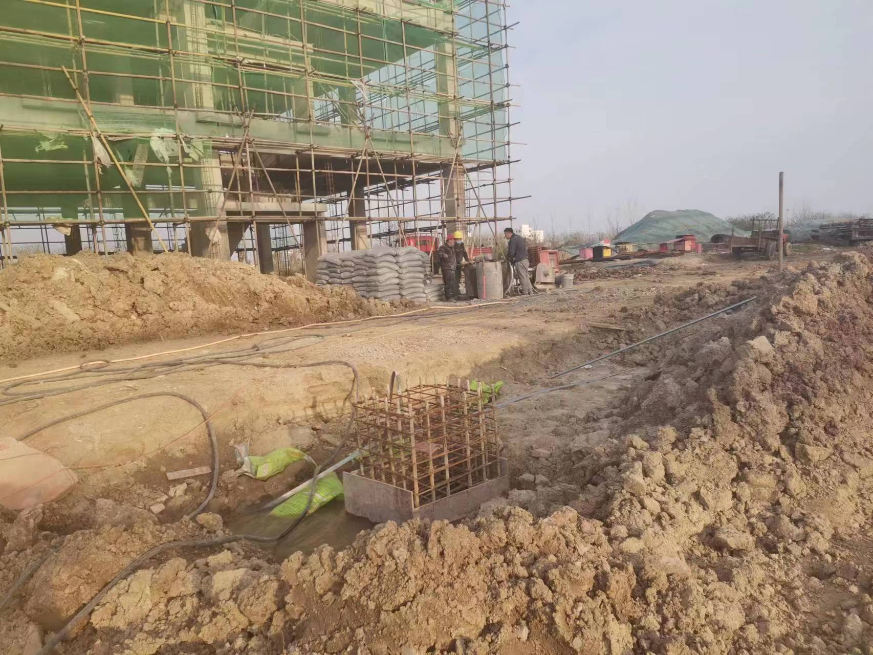 丹寨当桥梁出现裂缝的时候应该及时加固修补